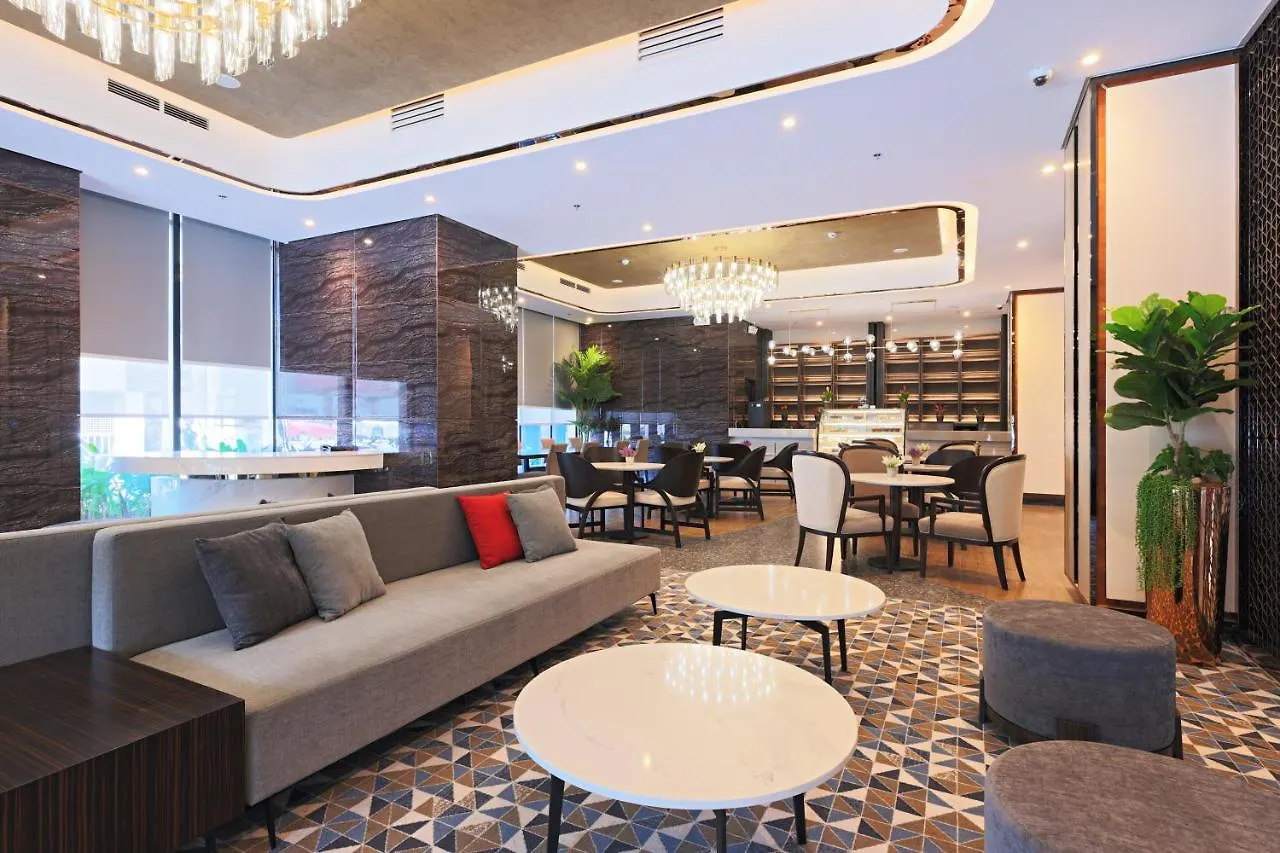 Best Western Plus Metro Clark Angeles Hotel